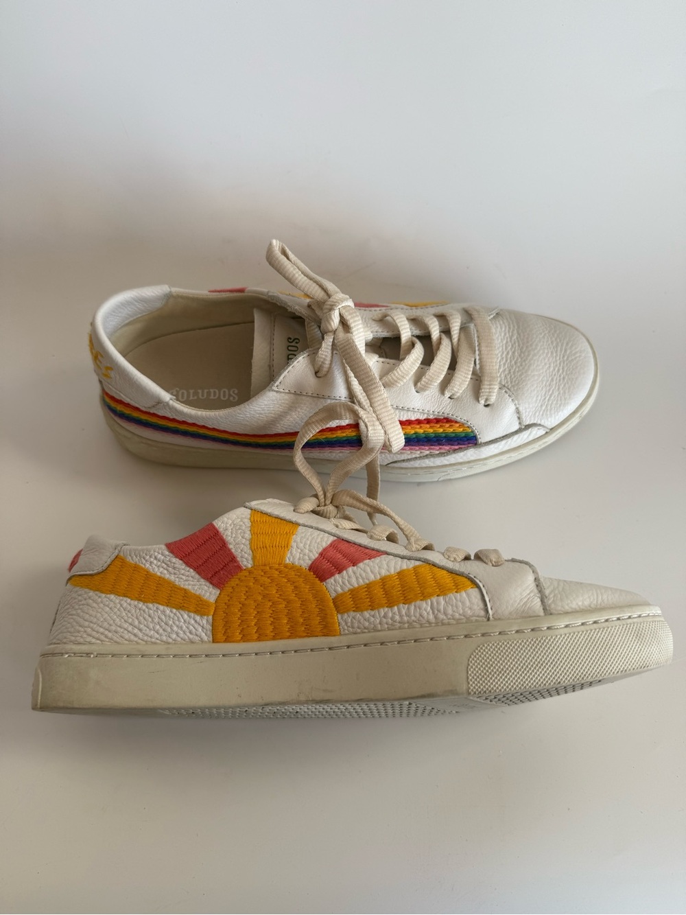 Soludos Rainbow Wave‎ Good Vibes Sneakers size 8.5 Embroidered Leather Shoes